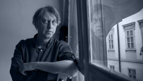 Psaní je životem pro dva lidi. Platí to pro umění i pro novinařinu?